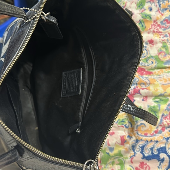 Coach Handbag - Picture 3 of 8